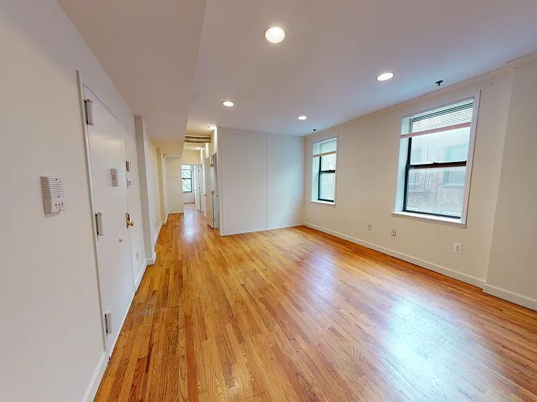 246 E 44th St #3 — Photo 6
