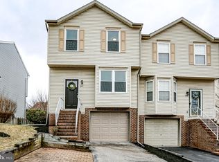 407 Debbie Ct, Hanover, PA 17331