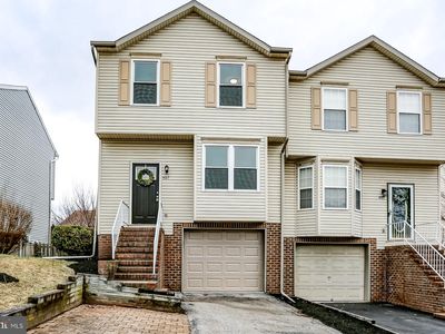 407 Debbie Ct, Hanover, PA, 17331