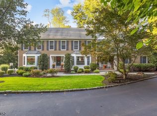 100 Hickory Tavern Rd, Gillette, NJ 07933