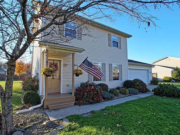 2nd image of 5415 Carlson Ln