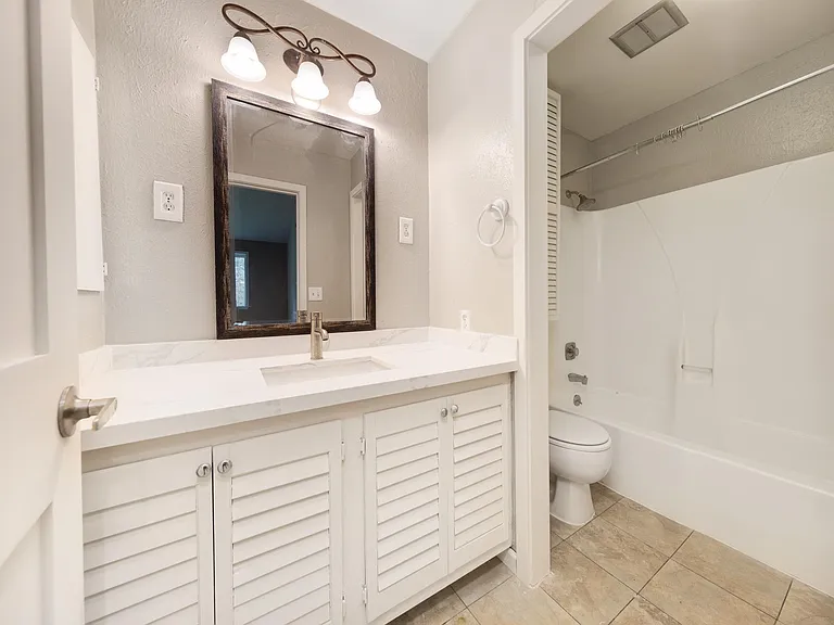 1106 Bellefield Park Ln — Photo 18