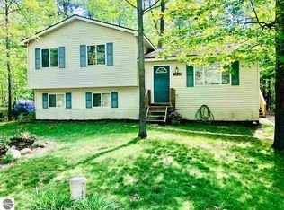 2937 Artist Ave, Interlochen, MI 49643