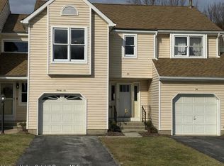 26 Red Maple Rd, Saugerties, NY 12477