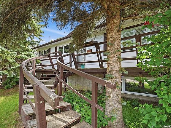 3rd image of 309 2nd AVENUE W