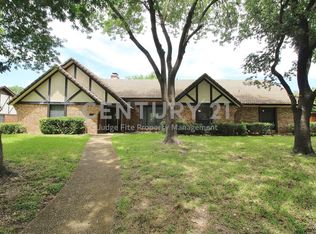 1123 Wellington Dr, Duncanville, TX 75137