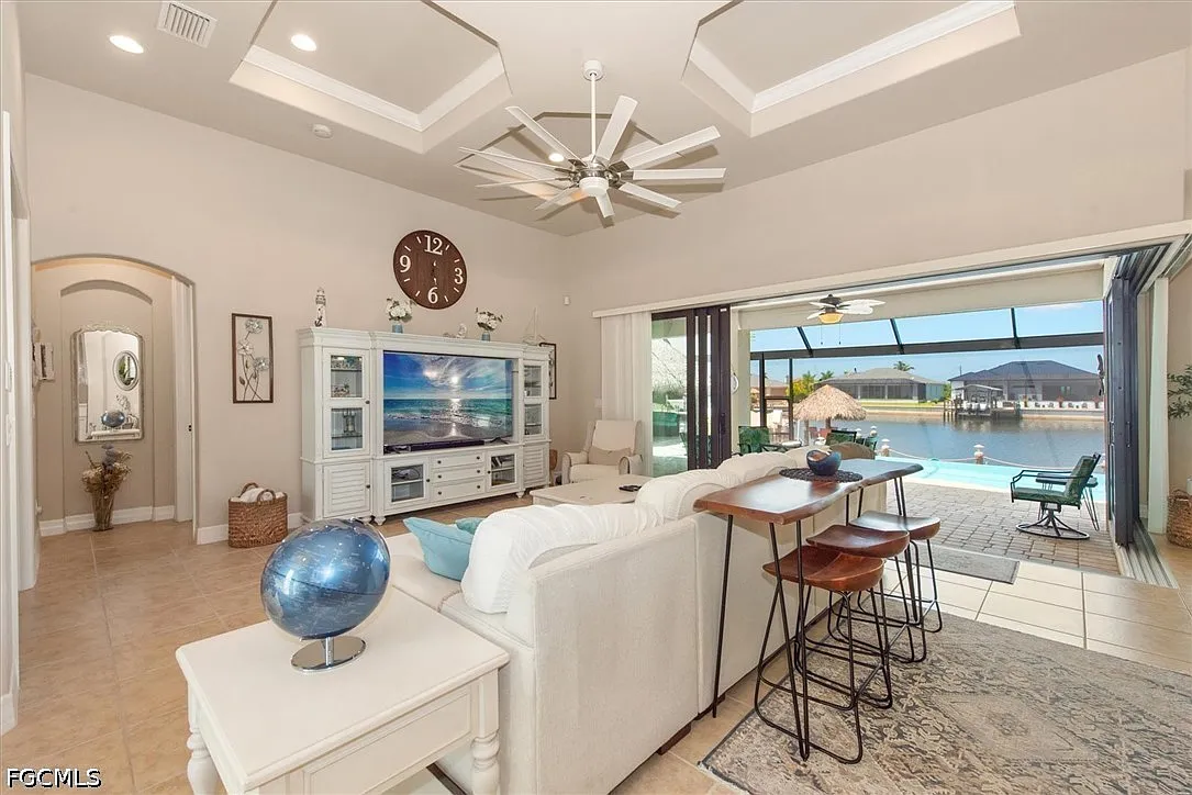 3 bed, 3.5 bath, 3368 sqft, $6,000 — Photo 3