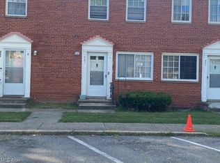 421 Kenwood Dr, Euclid, OH