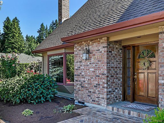 2nd image of 3711 SE Palmire Ct