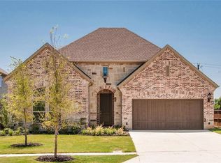 927 Highpoint Way, Roanoke, TX 76262