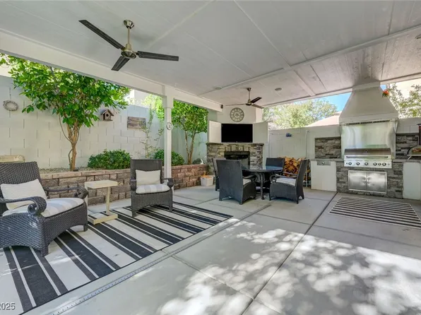 10949 Pinion Woods Ct, Henderson, NV 89052