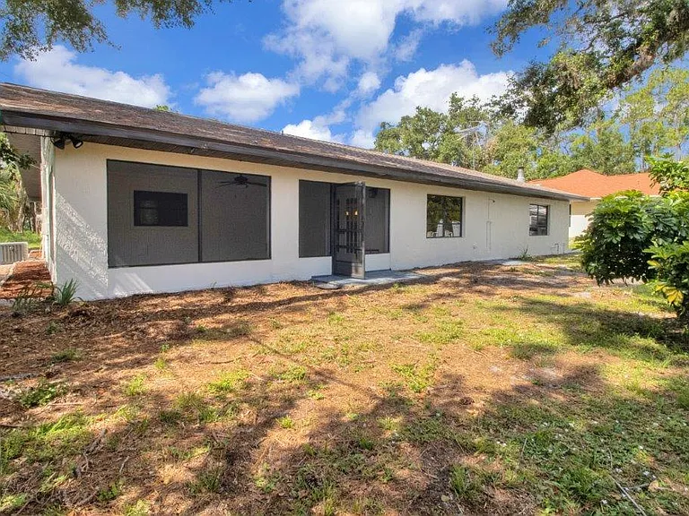13540 Sedgwick Ave — Photo 5