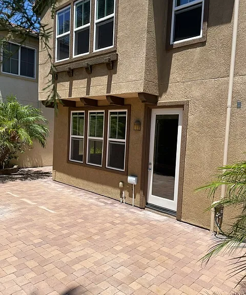 4 Newton Ct — Photo 12