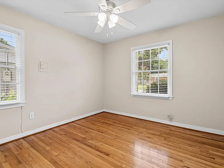 161 Poydras Ave — Photo 12