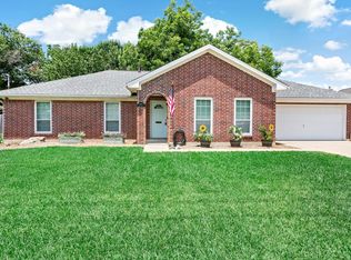 5500 Main Ave, Groves, TX 77619