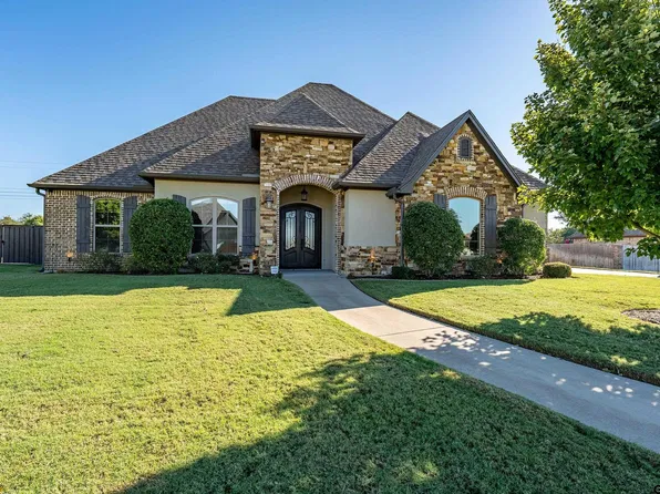 441 Bush Buck Way, Bullard, TX 75757