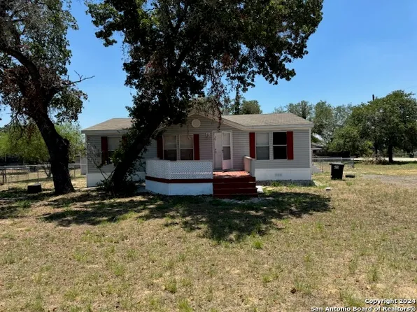 200 HEATHER HOLLOW, Natalia, TX 78059