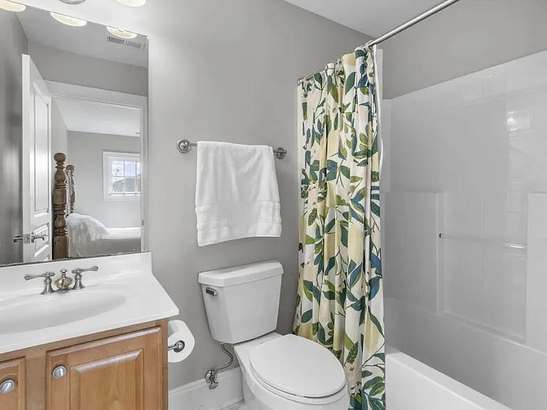 1313 Legendary Ln — Photo 33