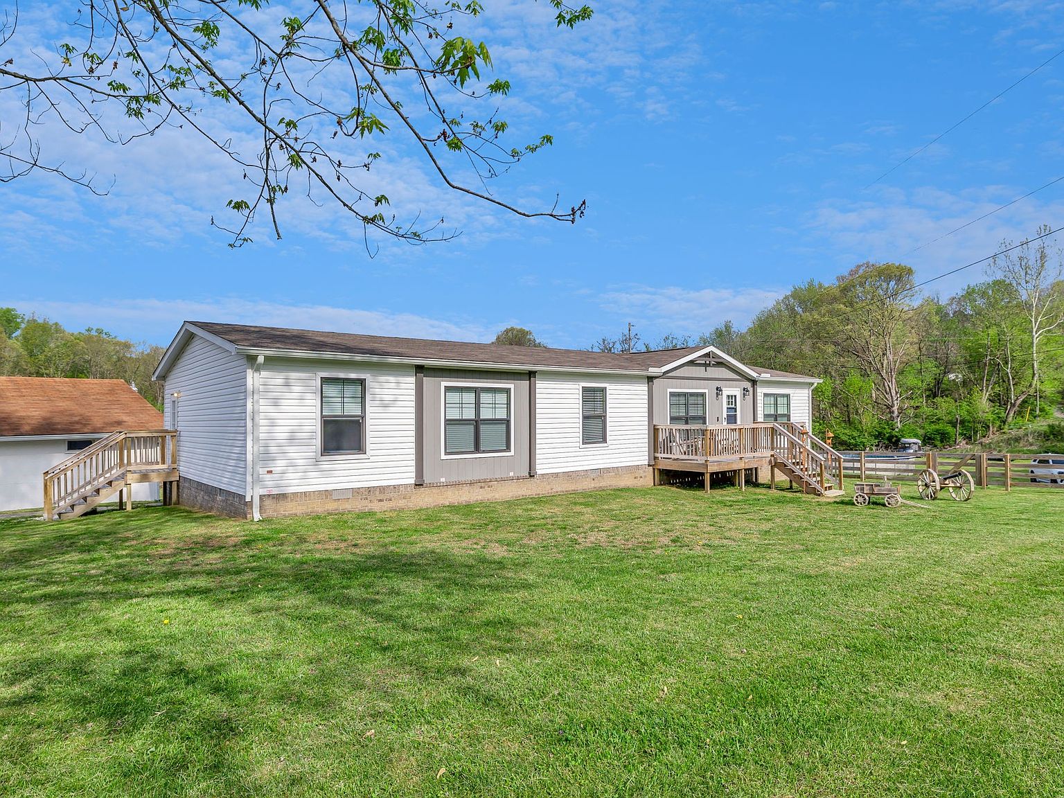 1863 Dobbins Pike, Portland, TN 37148 Zillow