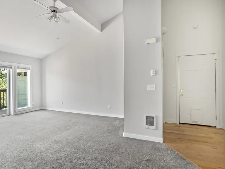 78 SW Allen Rd #3 — Photo 2