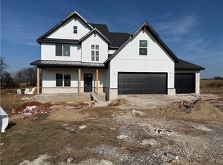 2016 Taylor Orchard Rd, Gentry, AR 72734