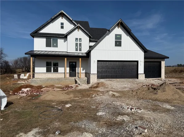 2016 Taylor Orchard Rd, Gentry, AR 72734