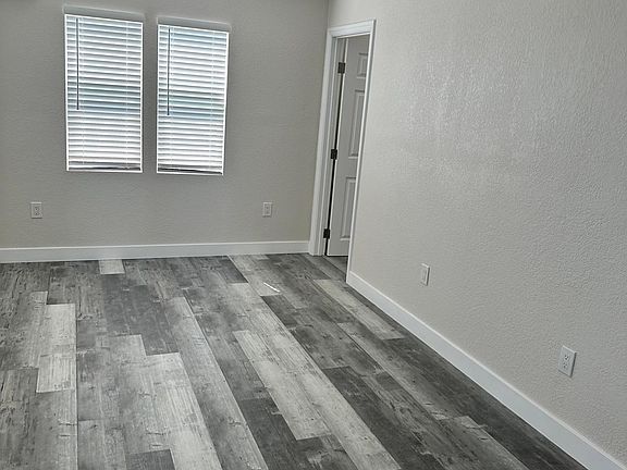 3rd image of 2622 Polk Ave