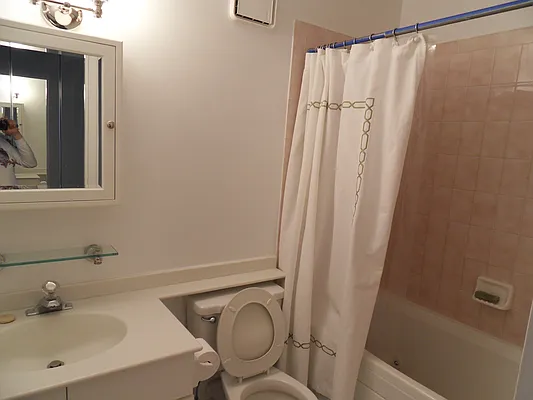 Sold by Kathi Markou, LREB | media 7