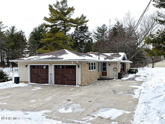 3rd image of 26654 Elliott Rd