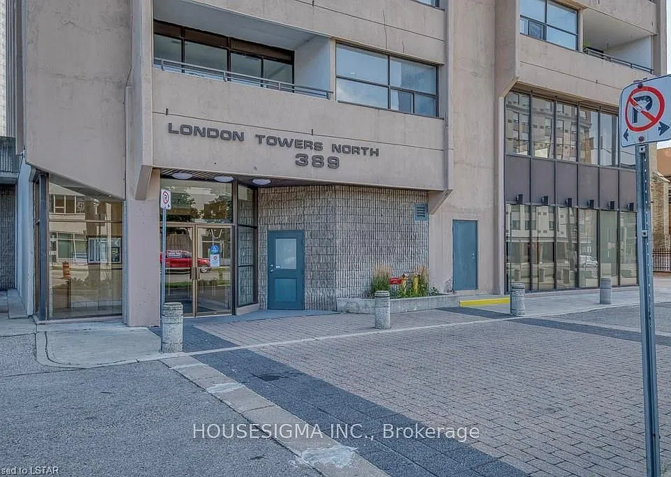 389 Dundas St #2206