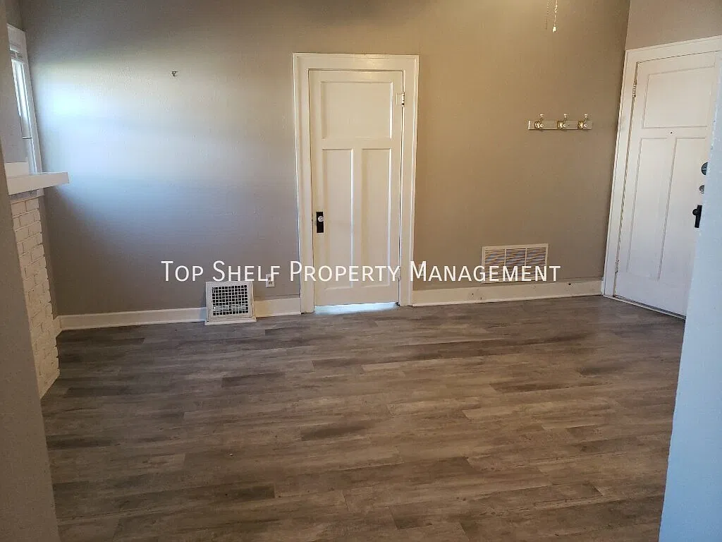 2 bed, 700 sqft, $800 — Photo 3