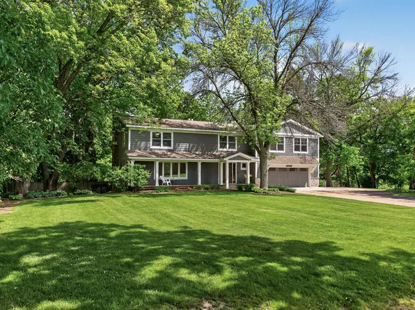 8955 Quinn Rd, Chanhassen, MN 55317