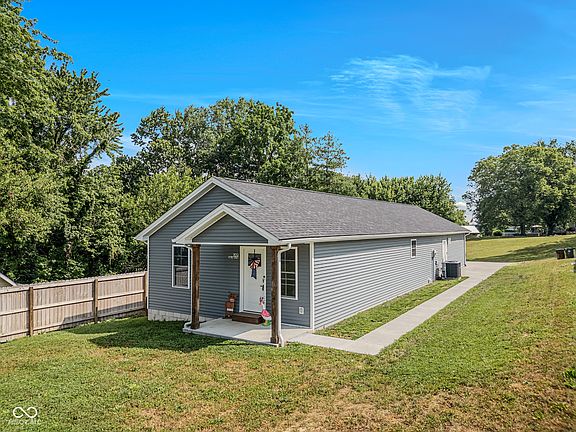 4th image of 1109 W Vine St