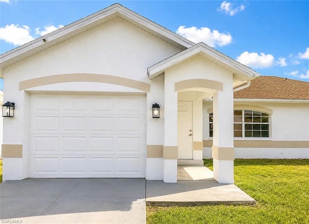 2 bed, 1.0 bath, 1176 sqft, $2,400 — Photo 2