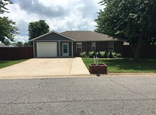 1171 Flint Pl, Gentry, AR 72734