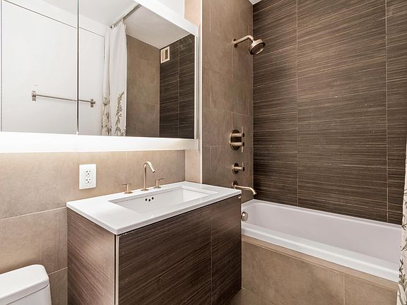 3rd image of 545 Washington Ave APT 610