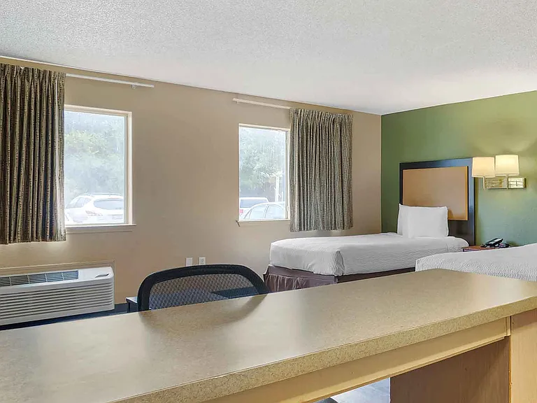 Studio Suite - 2 Full Beds