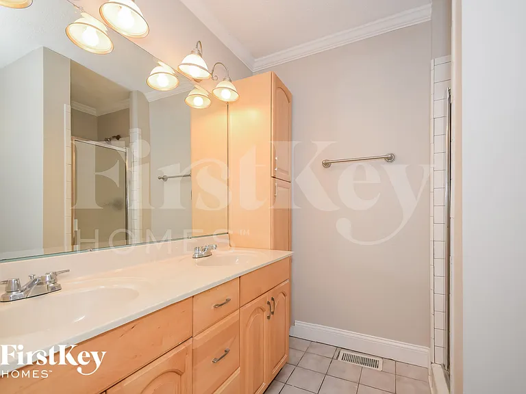 4217 Park Cir — Photo 9