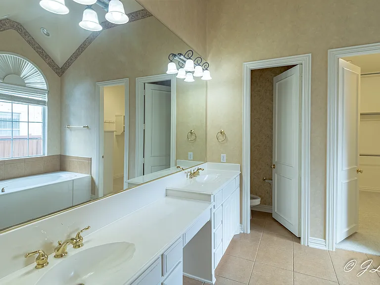 1053 Sir Lancelot Cir — Photo 16
