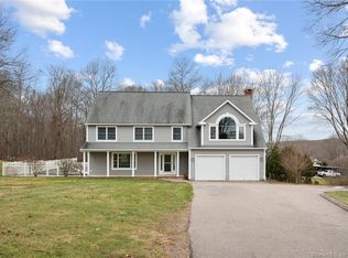 870 Vauxhall Street Ext, Quaker Hill, CT 06375