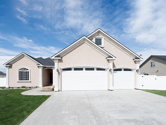 2nd image of 4607 Segovia Dr