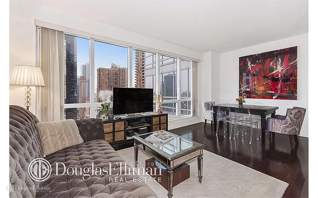 Rented by Douglas Elliman | media 14