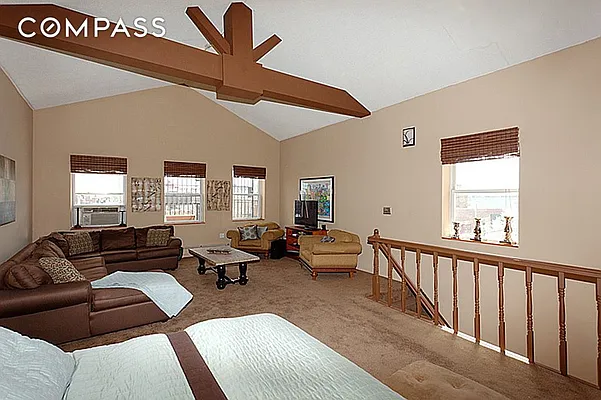 Sold by Compass | media 5