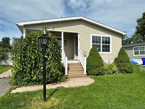 188 Ash St, Lockport, NY 14094