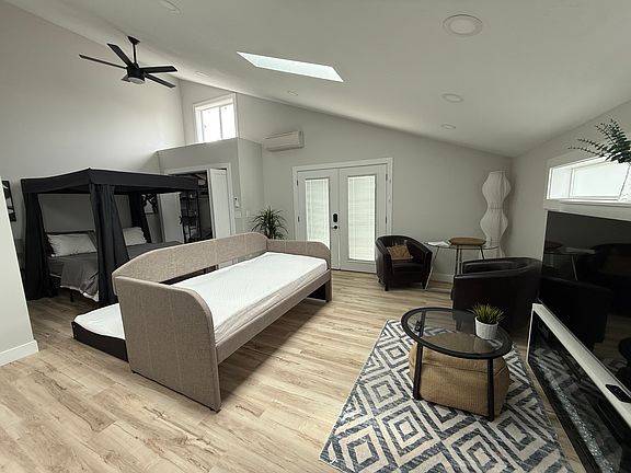 5th image of 520 Ethan Ct #22