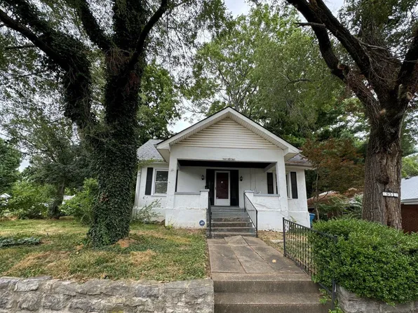 951 W Lexington Ave, Danville, KY 40422