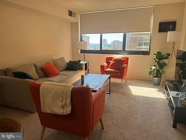 1420 Locust St #15H — Photo 4