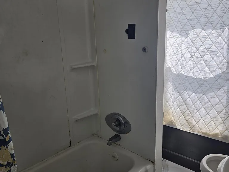 125 S Grand Ave #1 — Photo 7
