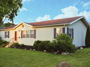 927 State St, Union Grove, WI 53182