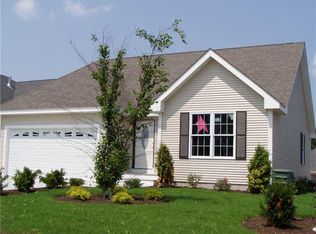3 Leighas Ln, Coventry, RI 02816